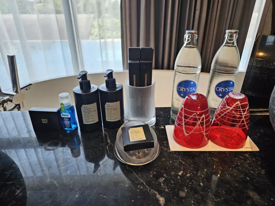 Vatten och bekvämligheter i badrummet