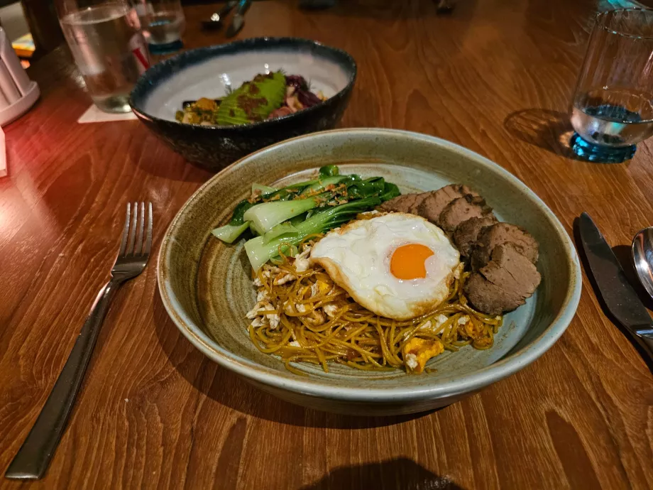 Middag i hotellets restaurang