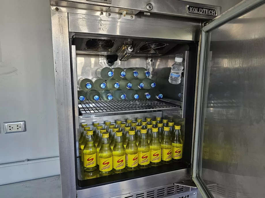 Vatten och lemonad i SweetSpot