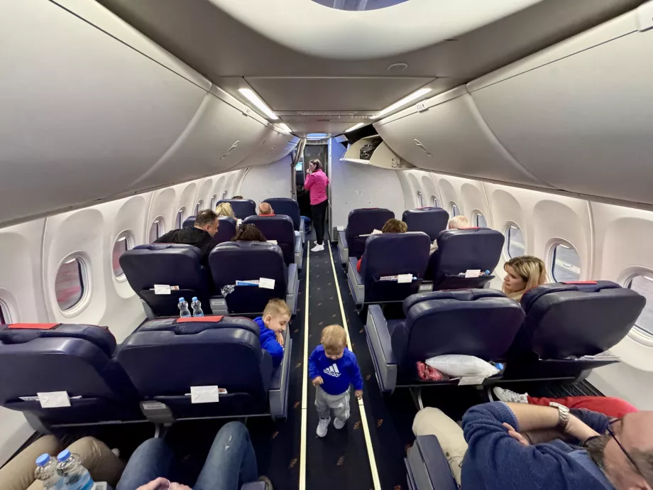 Business class-kabin Smartwings B738