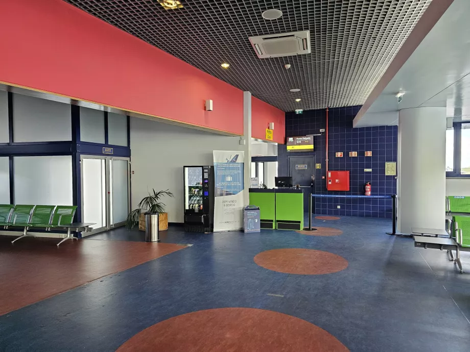 Avgång gate Flores flygplats