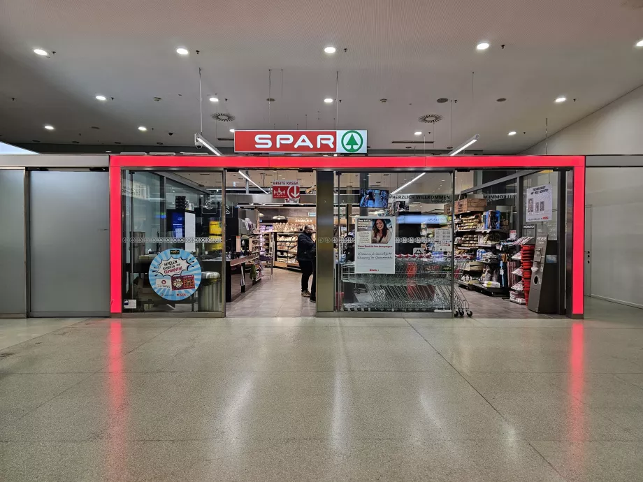 Supermarket Spar, offentlig del