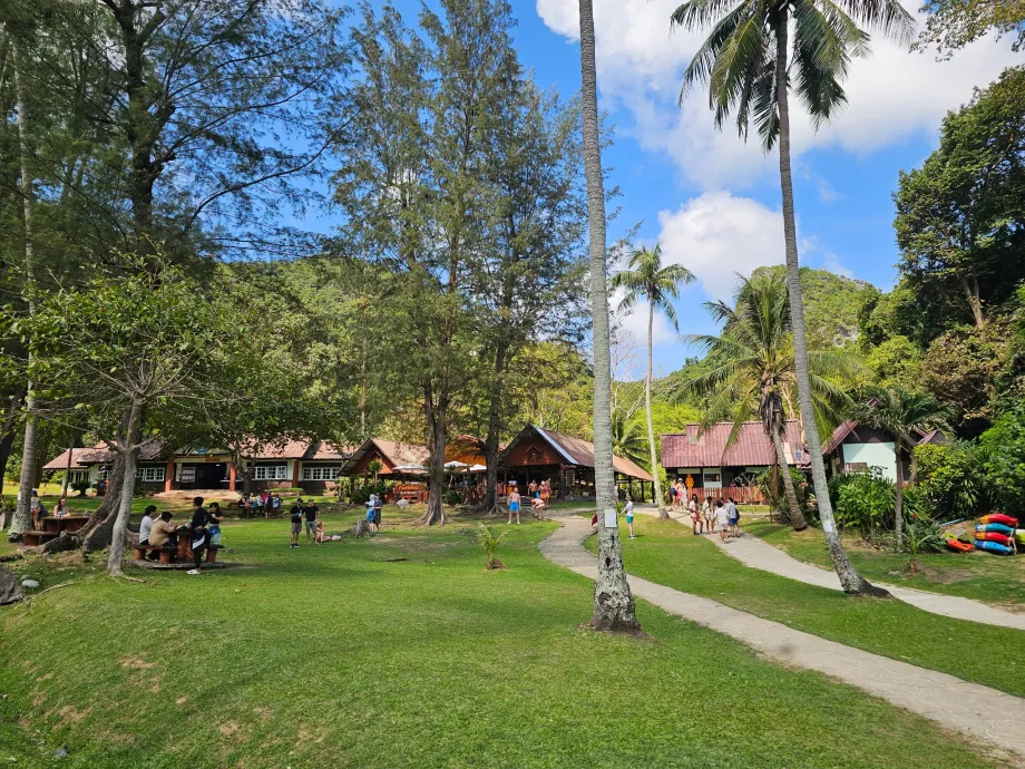 Nationalparkscentrum på Koh Wua Ta Lap