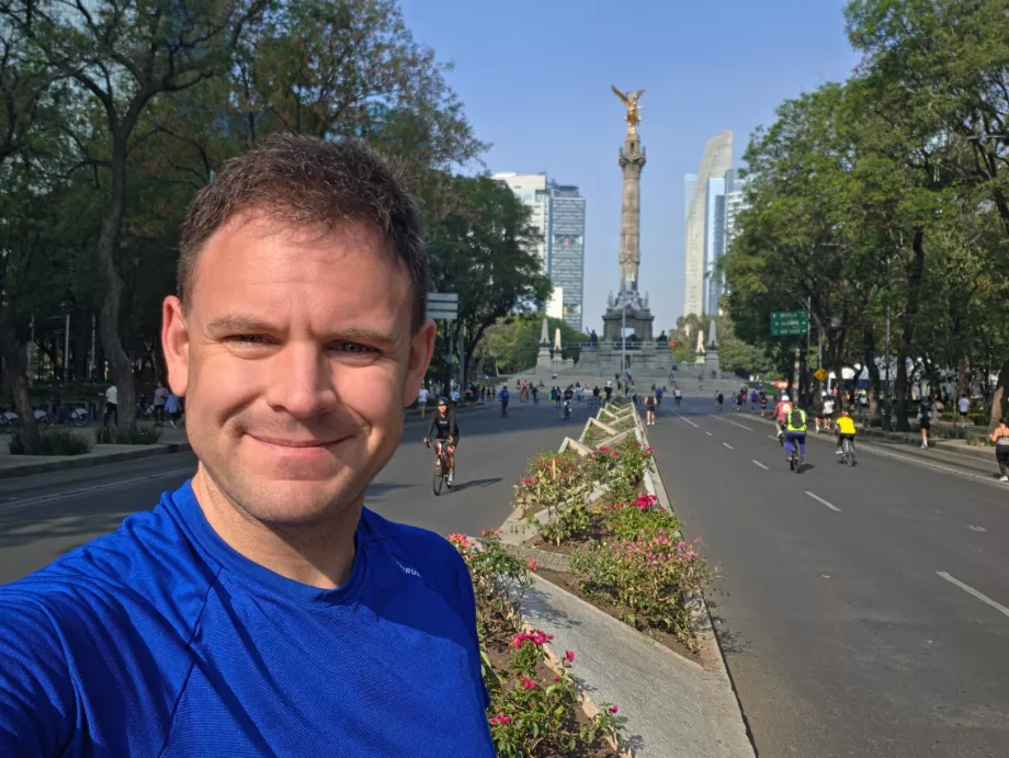 Löpning på söndagsmorgonen genom gatorna i CDMX