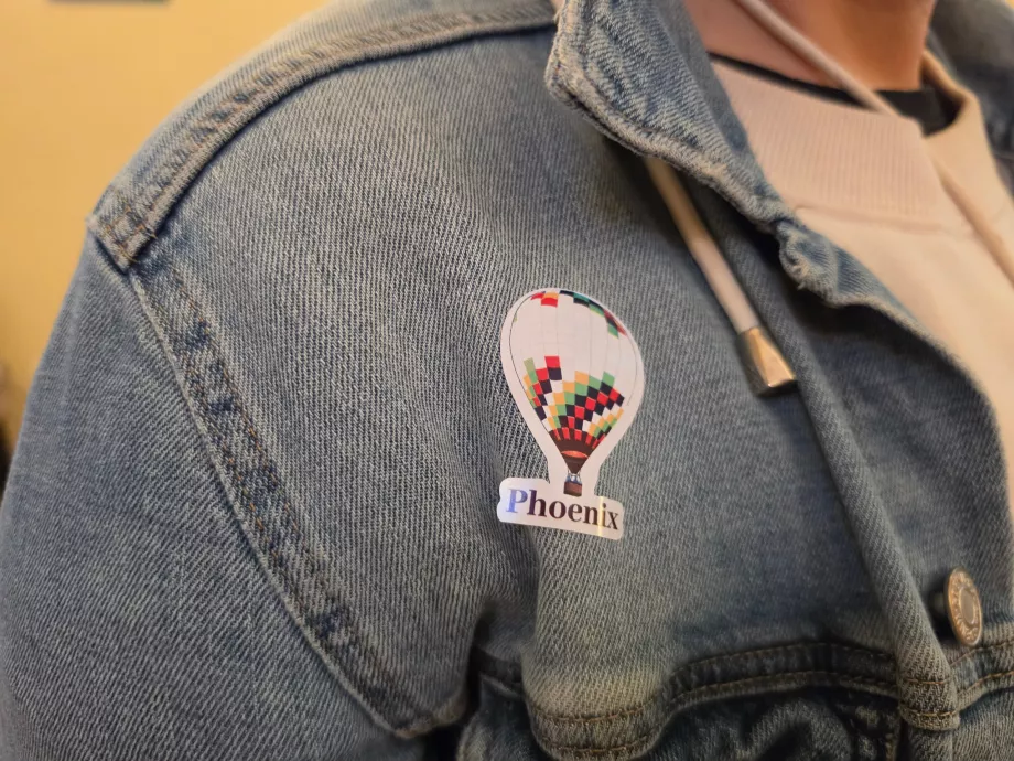 Klistermärke med ballongen vi ska flyga