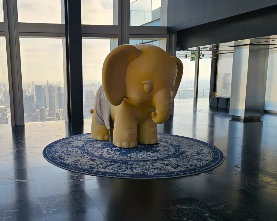 King Power Mahanakhon - Inre vy