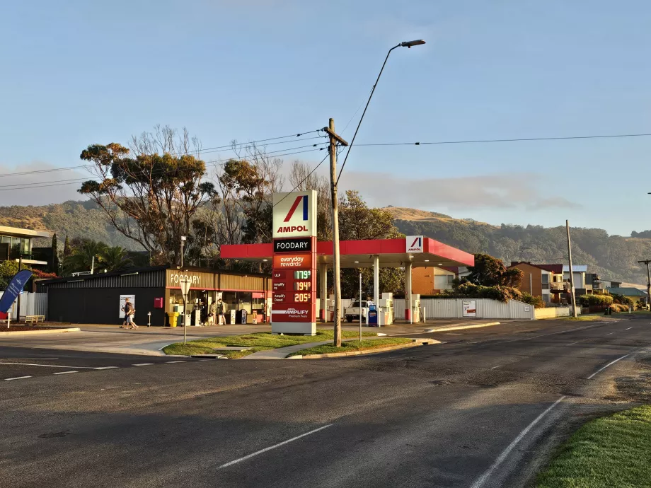 Bensinstation i Apollo Bay