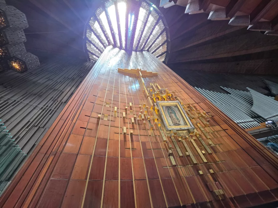 Interiör - Basilikan Guadalupe