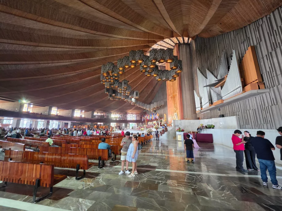 Interiör - Basilikan Guadalupe