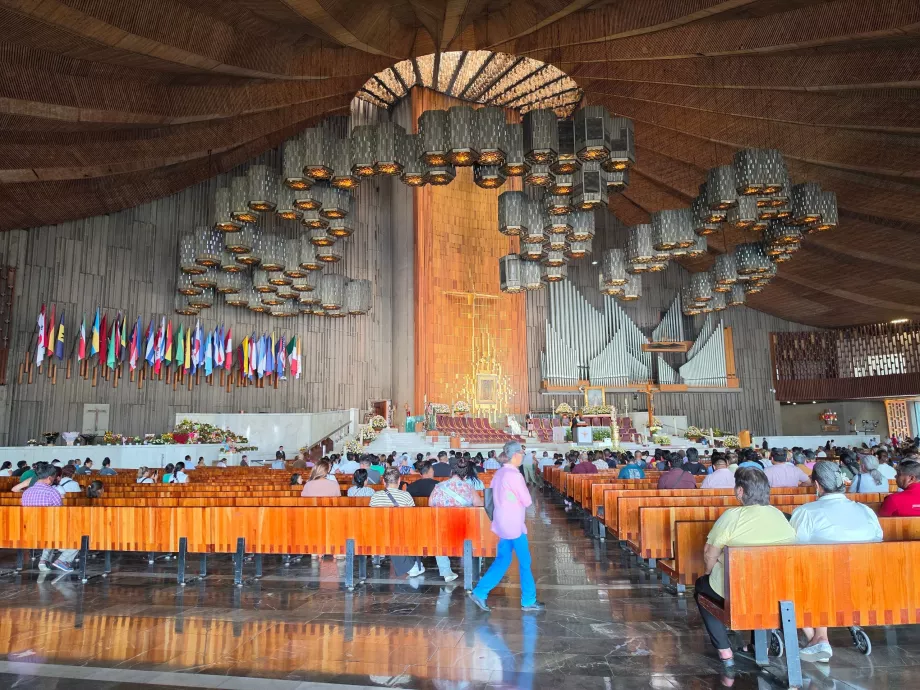 Interiör - Basilikan Guadalupe