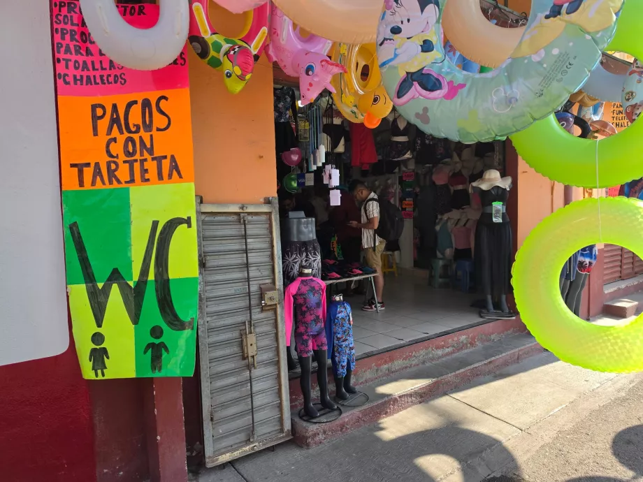 Butik för vattenutrustning + WC