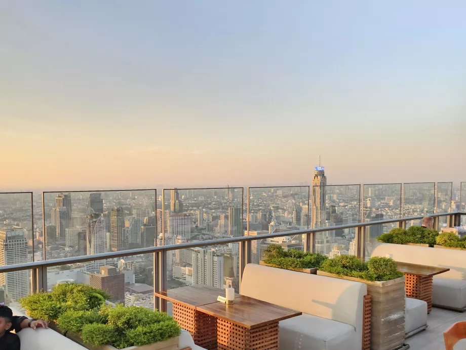 Akara Sky Hanuman - utsikt över Bangkok