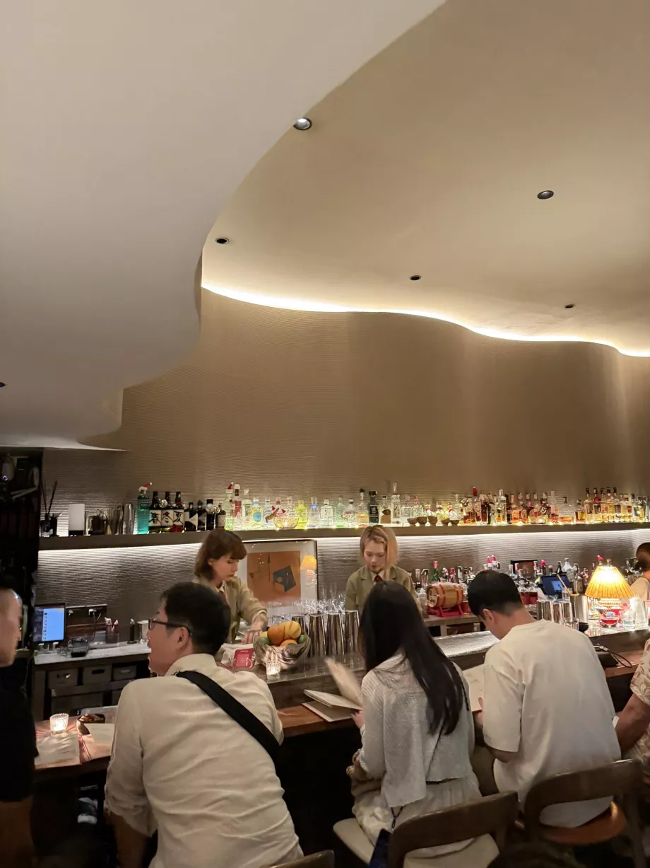 Dry Wave Cocktail Studio - miljö