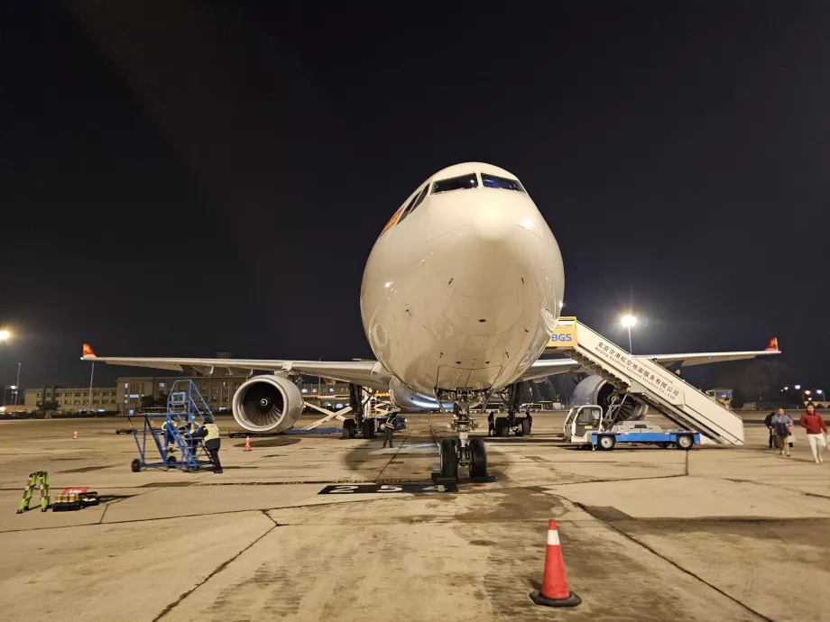 Flygplan efter ankomst till Peking