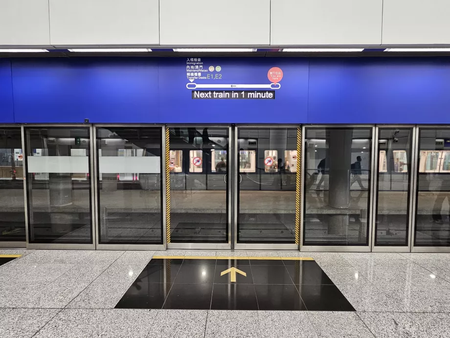 Station för det automatiska tåget "SkyTrain"