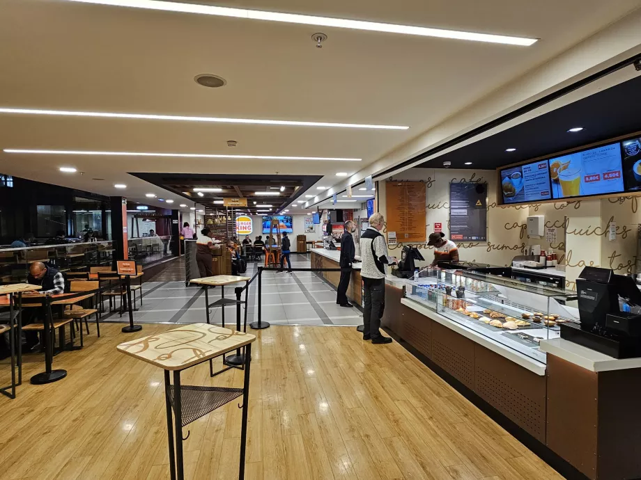 Burger King i det allmänna området i Terminal 1