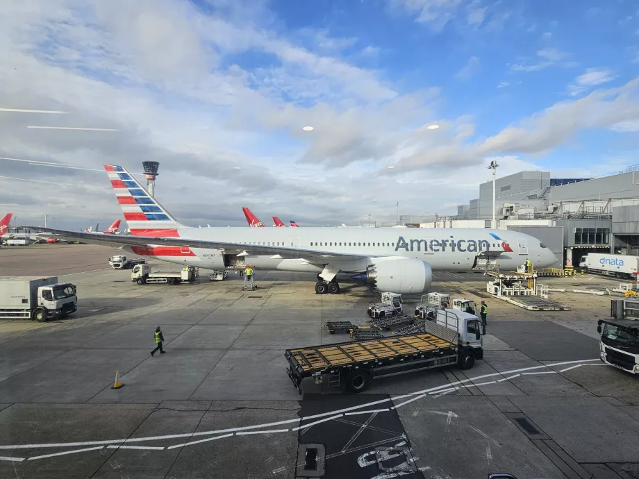 Vy över flygplatsens förplägnad¨.