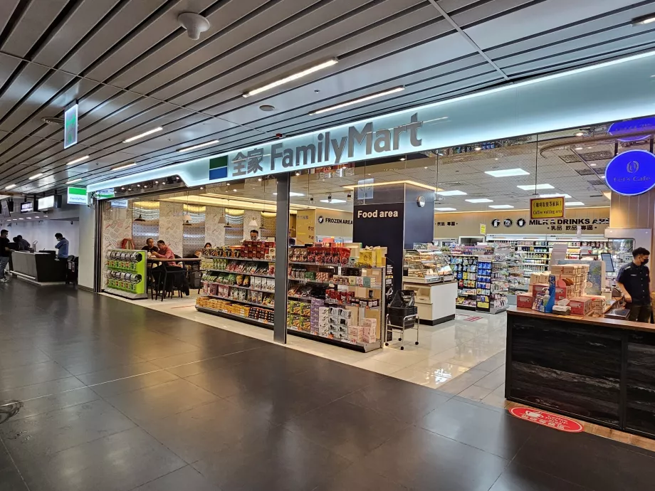 FamilyMart, Taichung flygplats