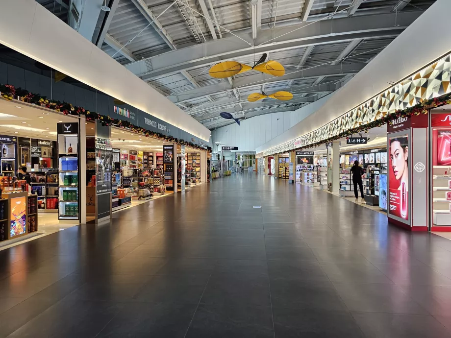 Shoppingzon i transitområdet