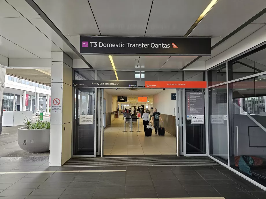 Qantas transfer från Terminal 1 till Terminal 3