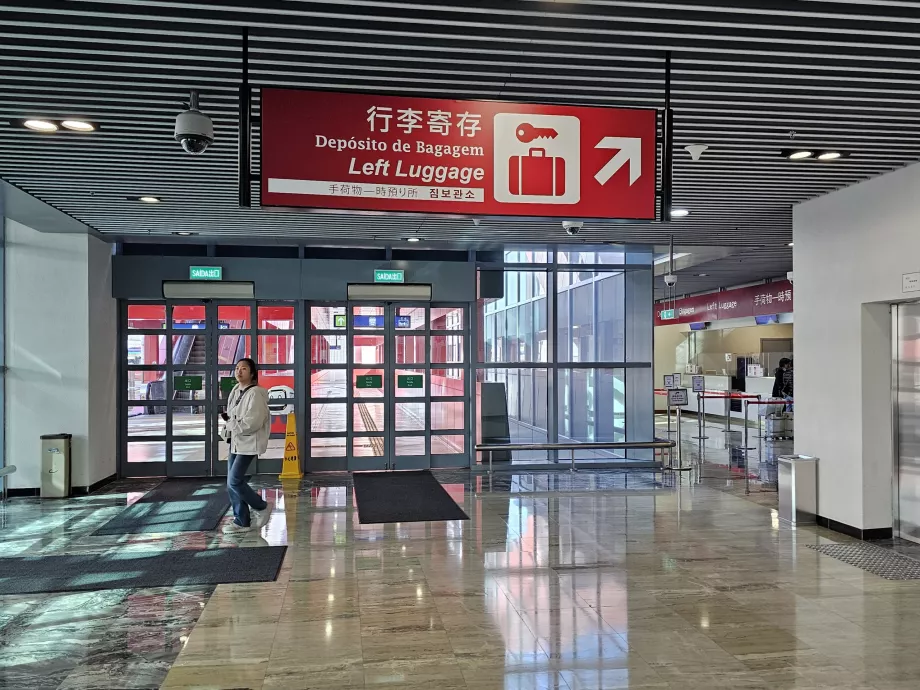 Bagageförvaring, avgångshall