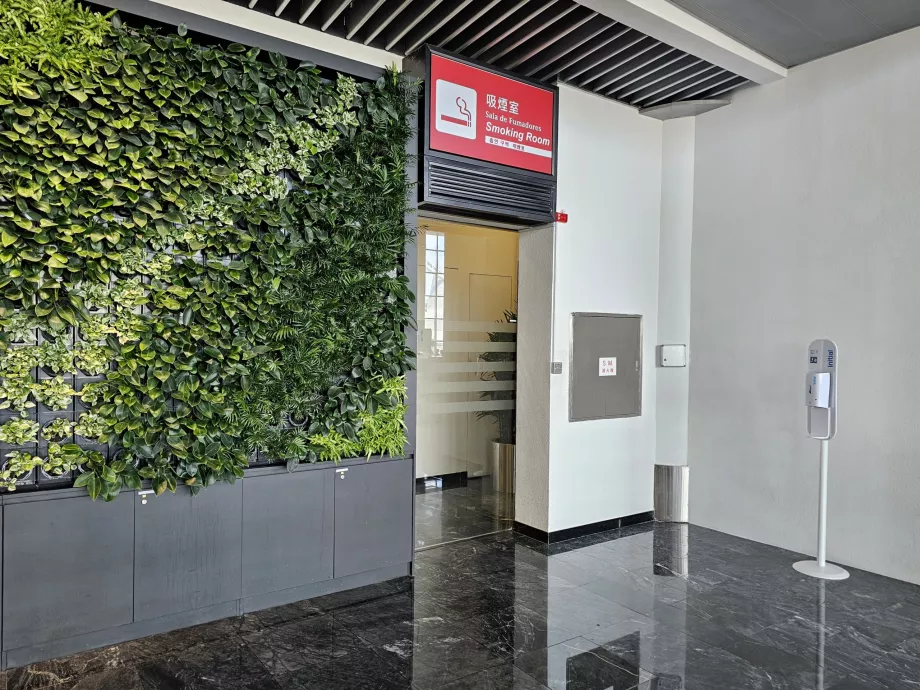 Rökplats i transitområdet