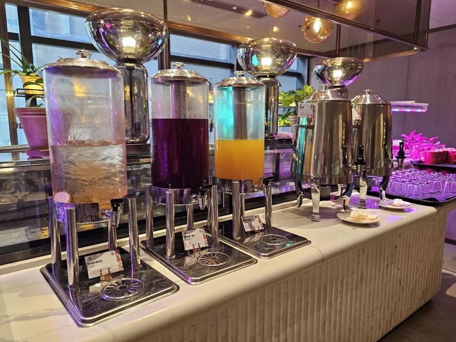 Erbjudande om juice och malaysiskt te