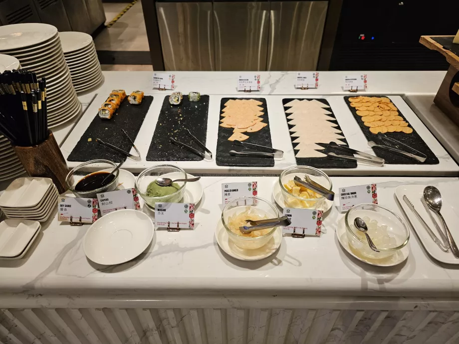 Västerländsk och japansk kall frukost