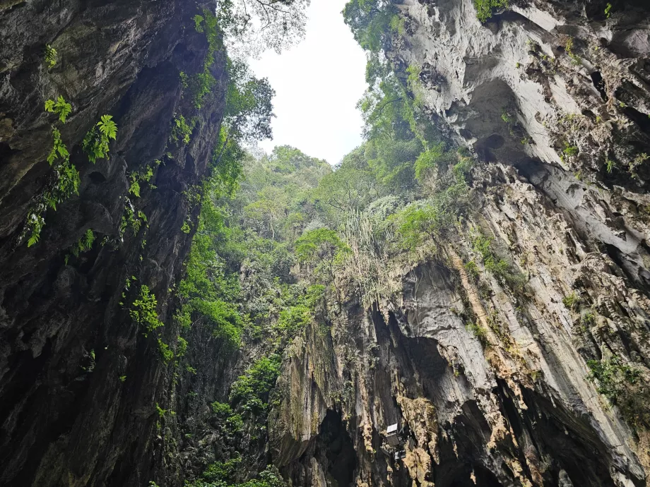 Batu-grottorna