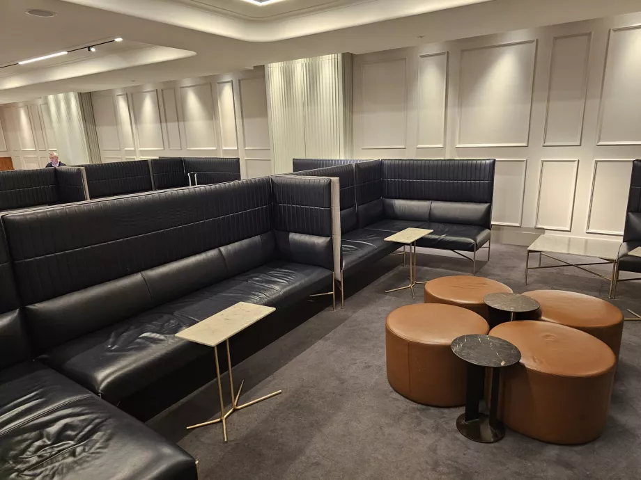 Fåtöljer och soffor