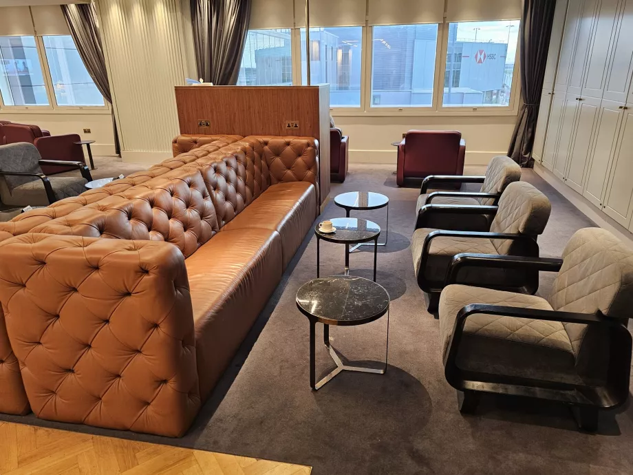 Fåtöljer och soffor