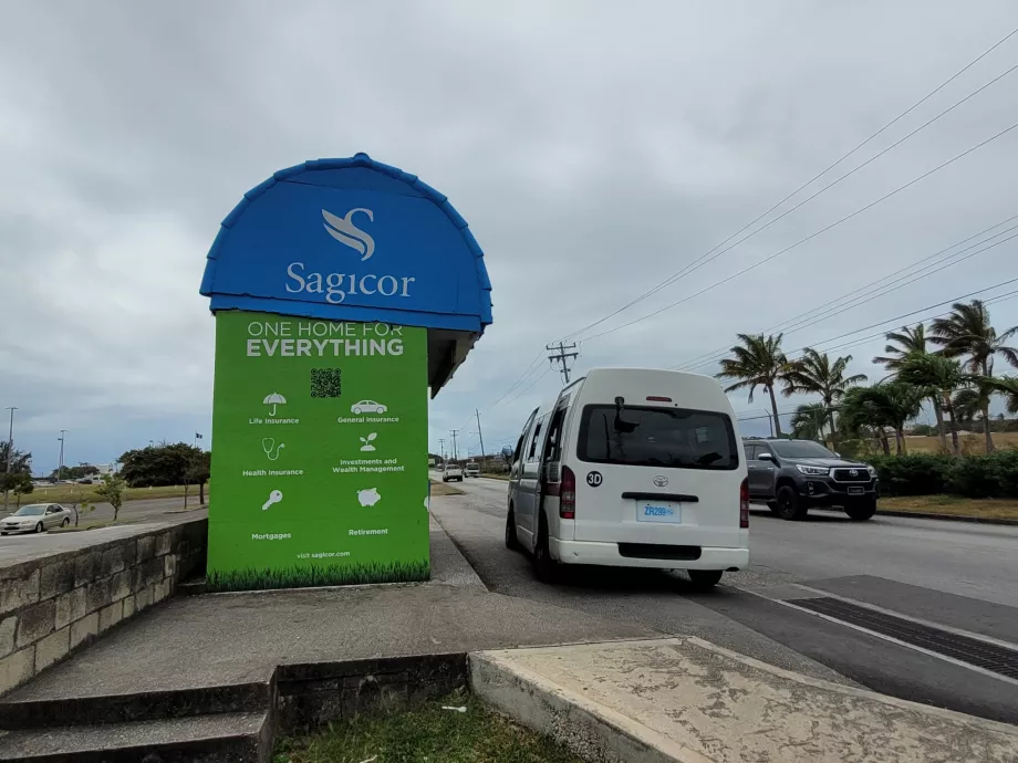 Busshållplats i riktning mot Bridgetown