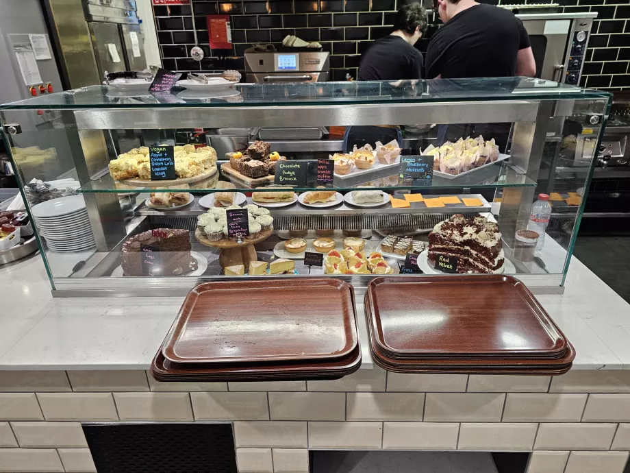 Flygplatsrestaurang, allmän del