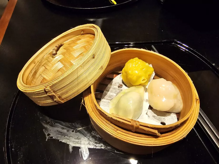 Dumplings dim sum