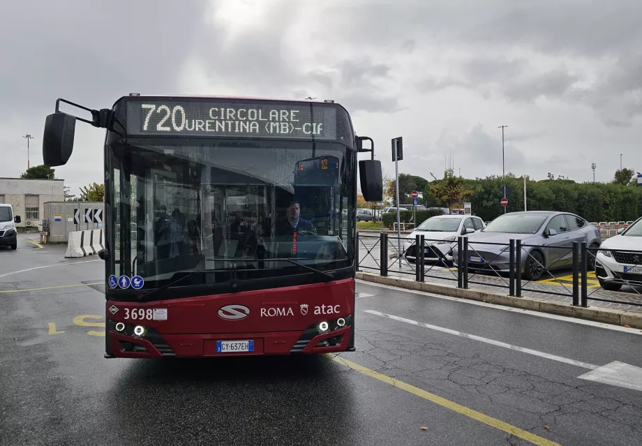 Stadsbuss nummer 720