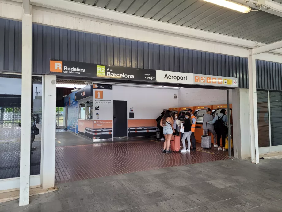 Stationsentré vid Terminal 2