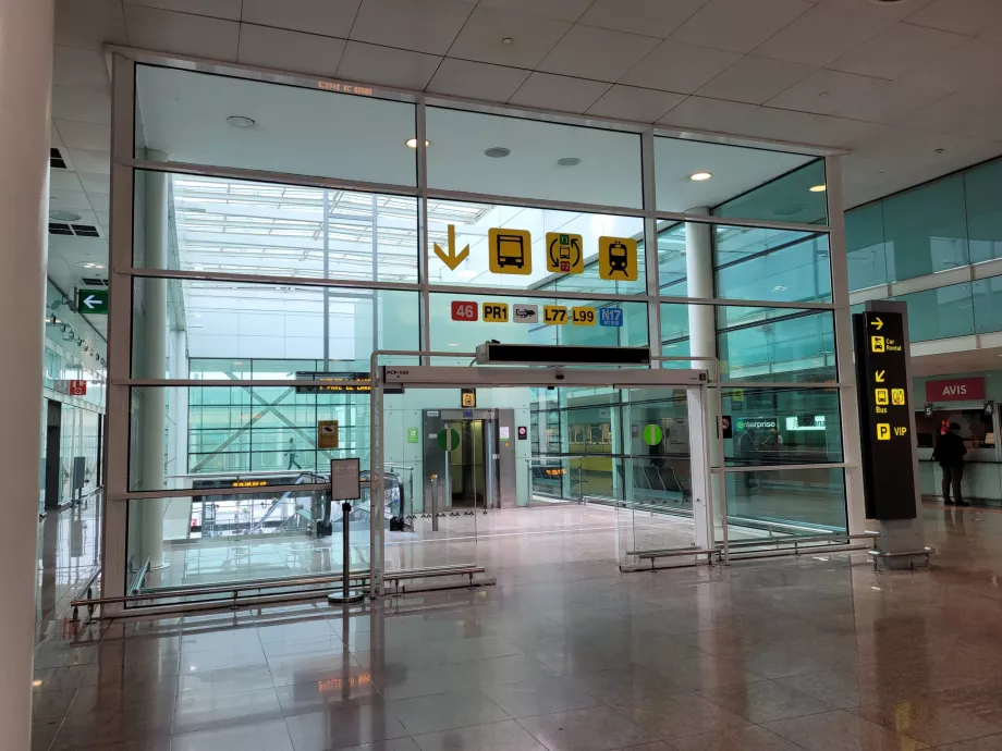 Vägbeskrivning till bussarna från Terminal 1