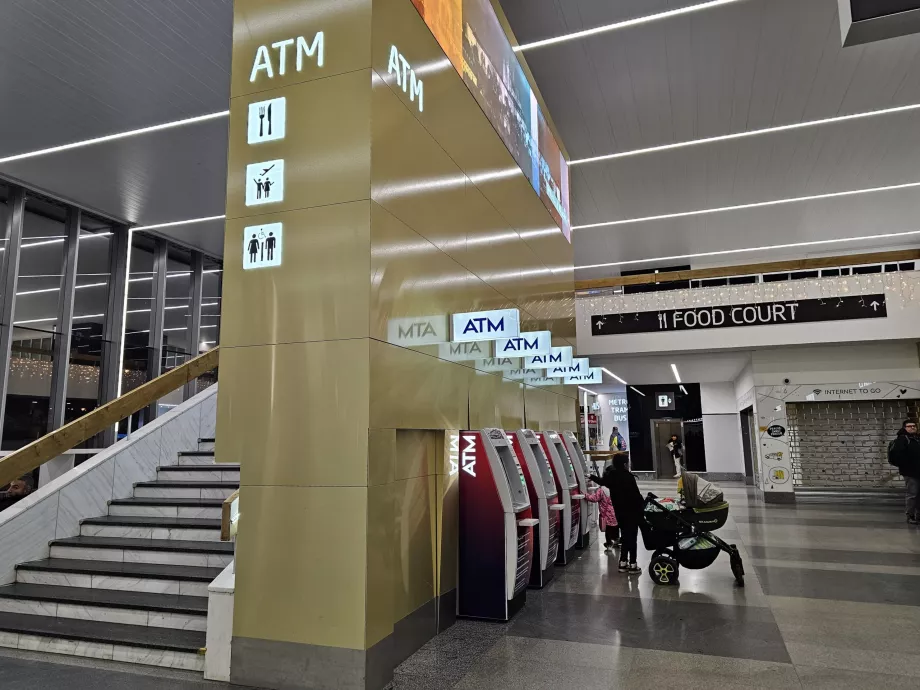 Bankomater från nuvarande banker, terminal 1