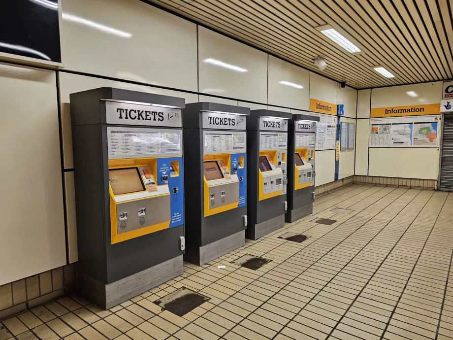 Biljettautomater i tunnelbanestationer