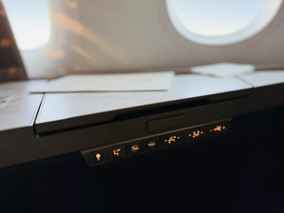 Kontrollpanel för sätet