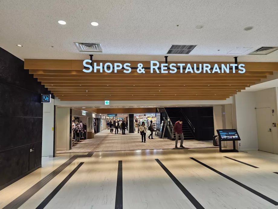 Butiker och restauranger i det allmänna området