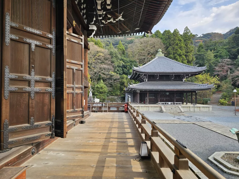 Chion-in-templet