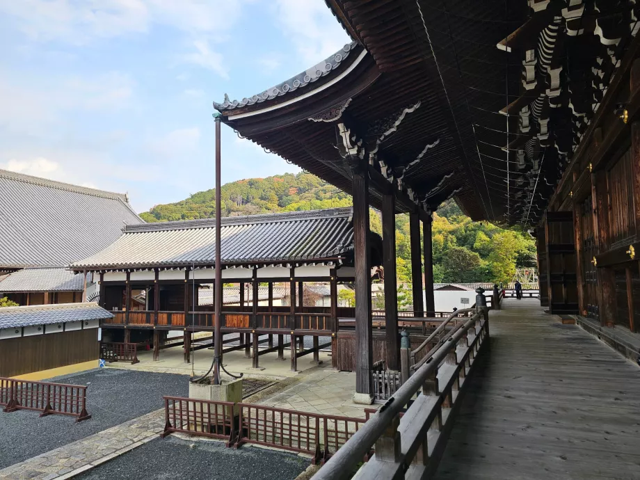 Chion-in-templet