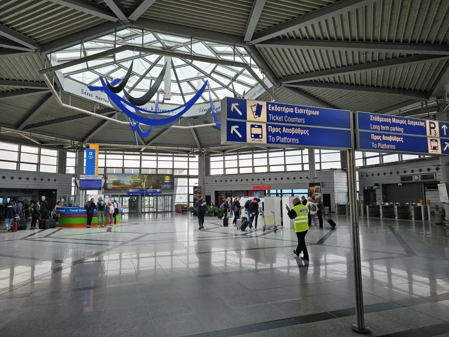 Aten flygplats tunnelbanestation