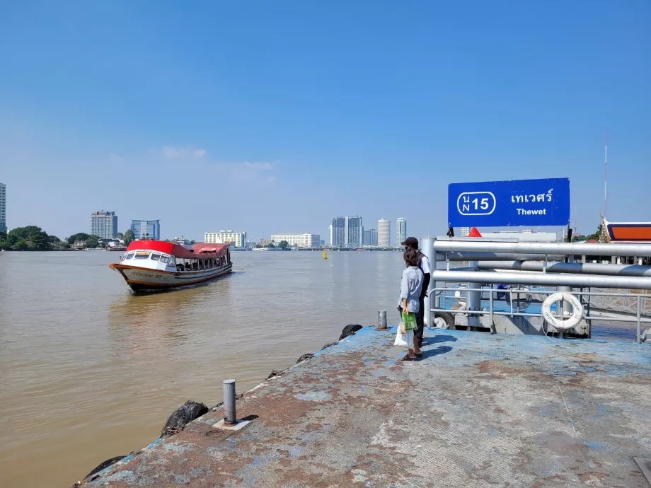 Chao Phraya Expressbåt