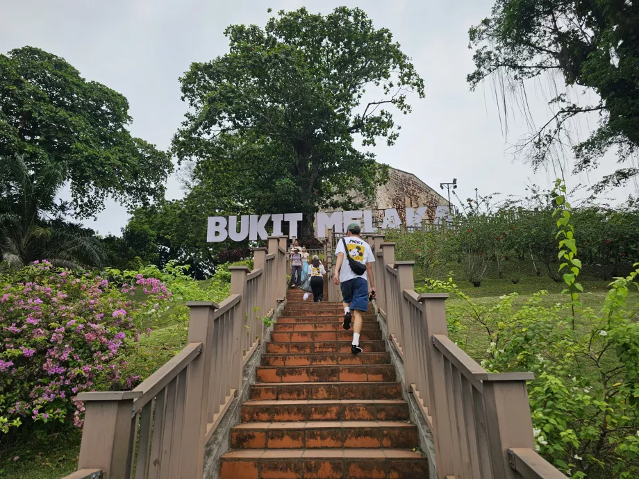 Bukit Melaka, huvudtrappan