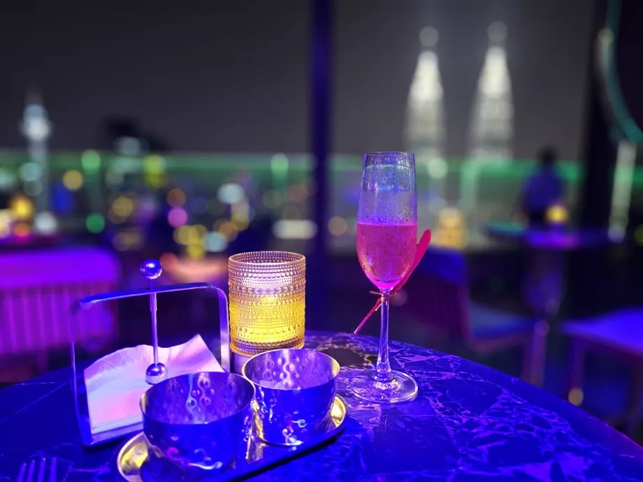 Cocktail i hotellbaren