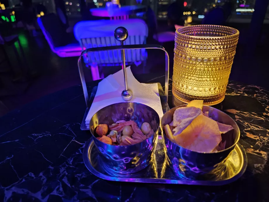 Cocktail snacks