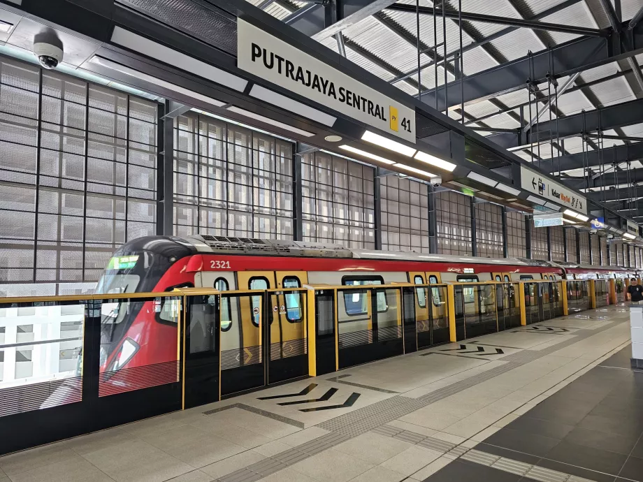 Putrajaya Sentral tunnelbanestation
