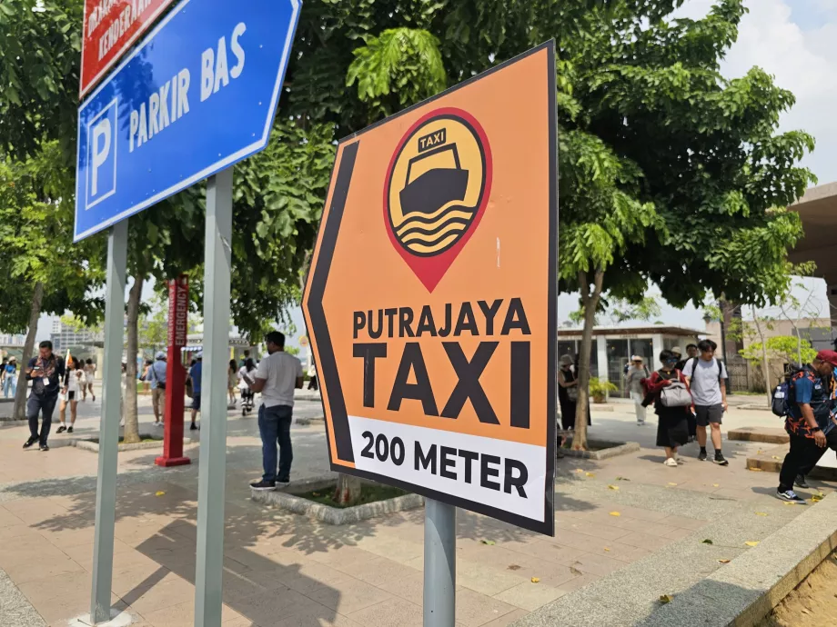 Skyltar för vattentaxi